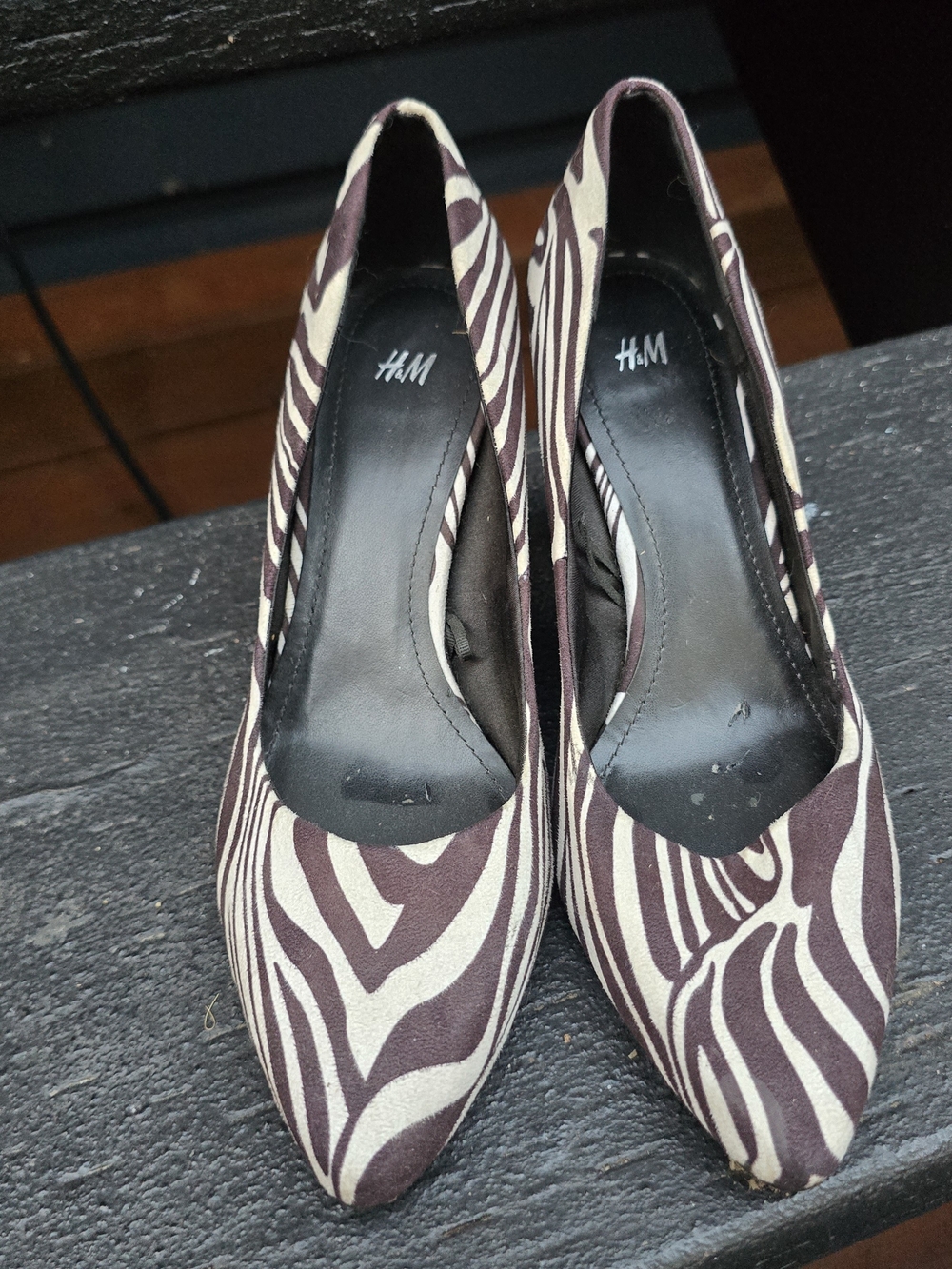 H&M Women's Zebra-Pattern Pointed Pumps